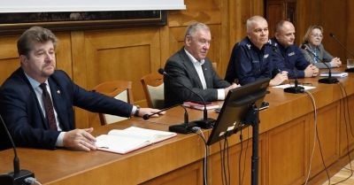 Policja i Straż Miejska wzmocnią kontrole przy szkołach